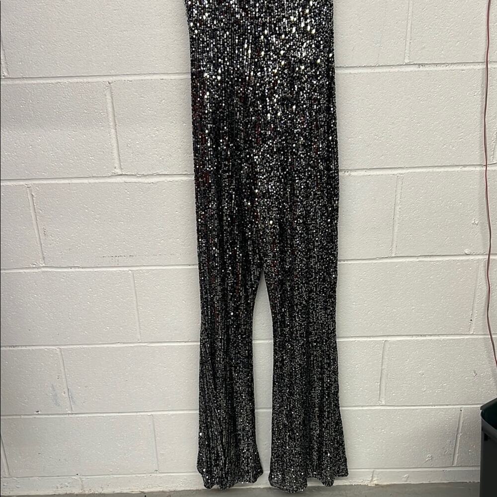 NEW Flat White Size Small Black Silver Sequined Flare Leg One Shoulder Jumpsuit - Picture 7 of 7